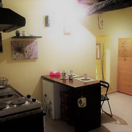 아파트 Cute Studio In Ancient Terracina *